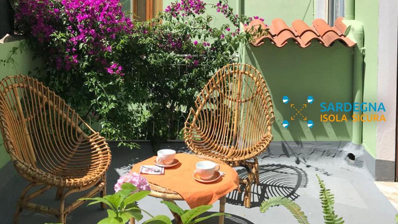Casa Vacanze Zarinu Orgosolo Kültér fotó