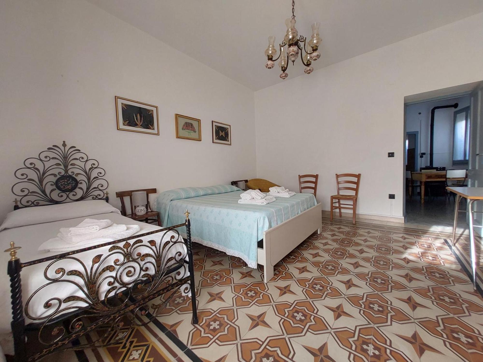 Casa Vacanze Zarinu Orgosolo Kültér fotó