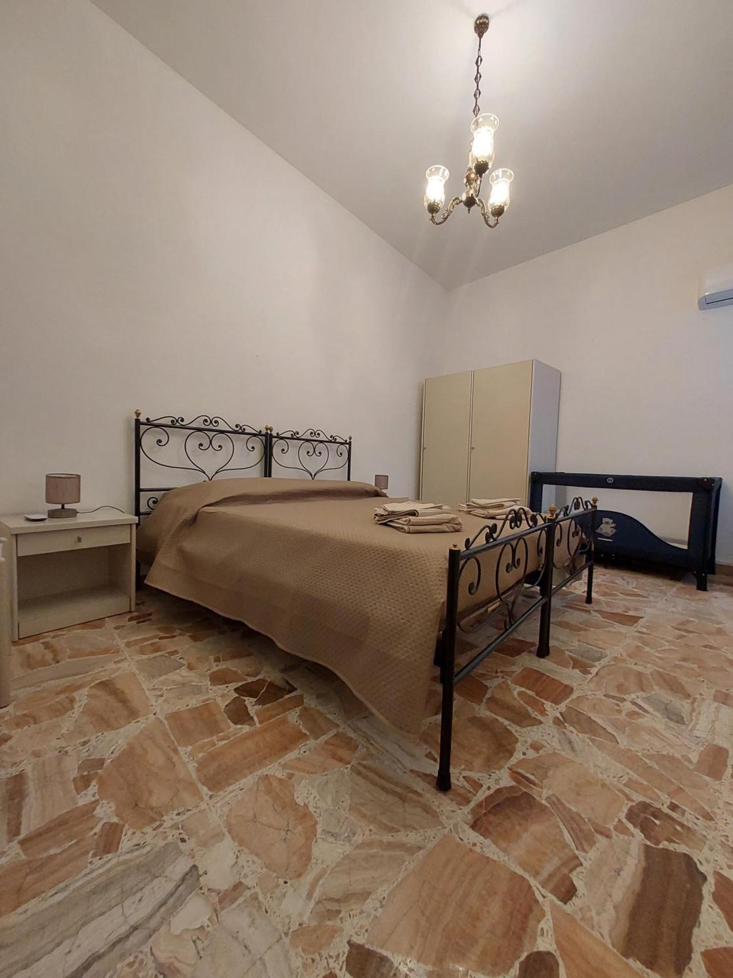Casa Vacanze Zarinu Orgosolo Kültér fotó