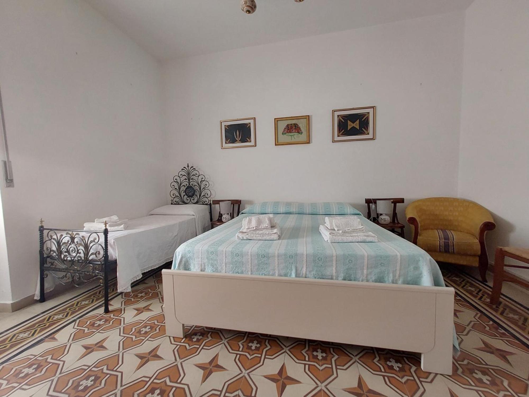Casa Vacanze Zarinu Orgosolo Kültér fotó